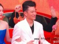 杨幂挽着刘德华疑似林萧上身 具体情况是怎么样？