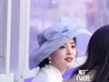 章若楠马术赛蓝裙礼帽惊艳 宛如从民国画报中走出的留洋千金!