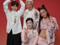 55岁张庭只是晒了组全家福,15岁女儿以叛逆超模造型抢镜!