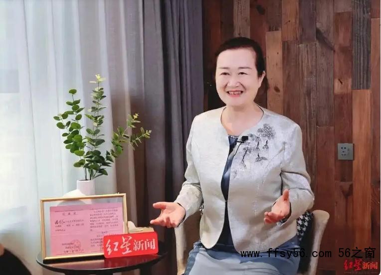 60岁退休干部拍短剧 成竖店容嬷嬷