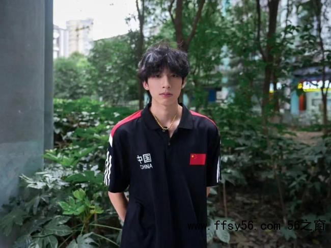 帅小伙19岁救人走红 21岁又干件大事