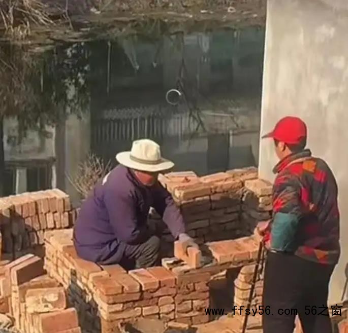 爷爷得知孙女怀孕立刻搭了个鸡窝