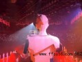 陈小春演唱会上边哭边道歉，陈小春用行动证明：真的在乎观众的感受