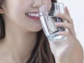 这几种“喝水法”正在悄悄伤身体，为什么越喝水身体越差？