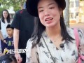 一年级家长年龄相差近30岁 送学现场折射育儿观念变迁！
