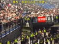 陈小春演唱会退场站箱子里被推走,山鸡哥秒变“快递鸡”！