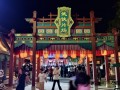 奇妙反差！年轻人在横店演反派 阿姨们演娘娘，为什么大家偏爱这类角色？