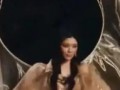奚梦瑶维密秀超大蝴蝶翅膀，还记得 8 年前的名场面吗？