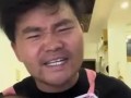 奶爸带双胞胎半年 前后判若两人 那些熬到凌晨的夜，全藏在他眼下的黑眼圈里